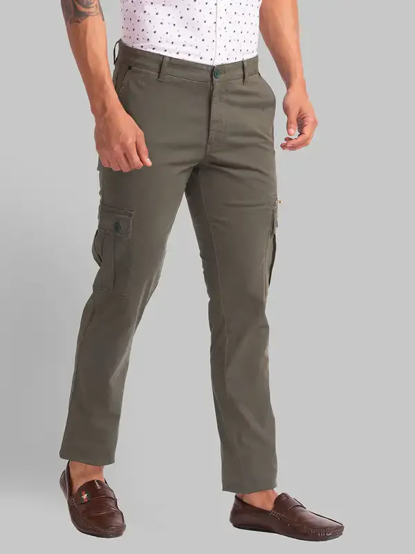 Men Green Lrt Fit Solid Cotton Blend Trouser - Image 2
