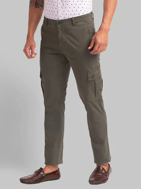 Men Green Lrt Fit Solid Cotton Blend Trouser - Image 3