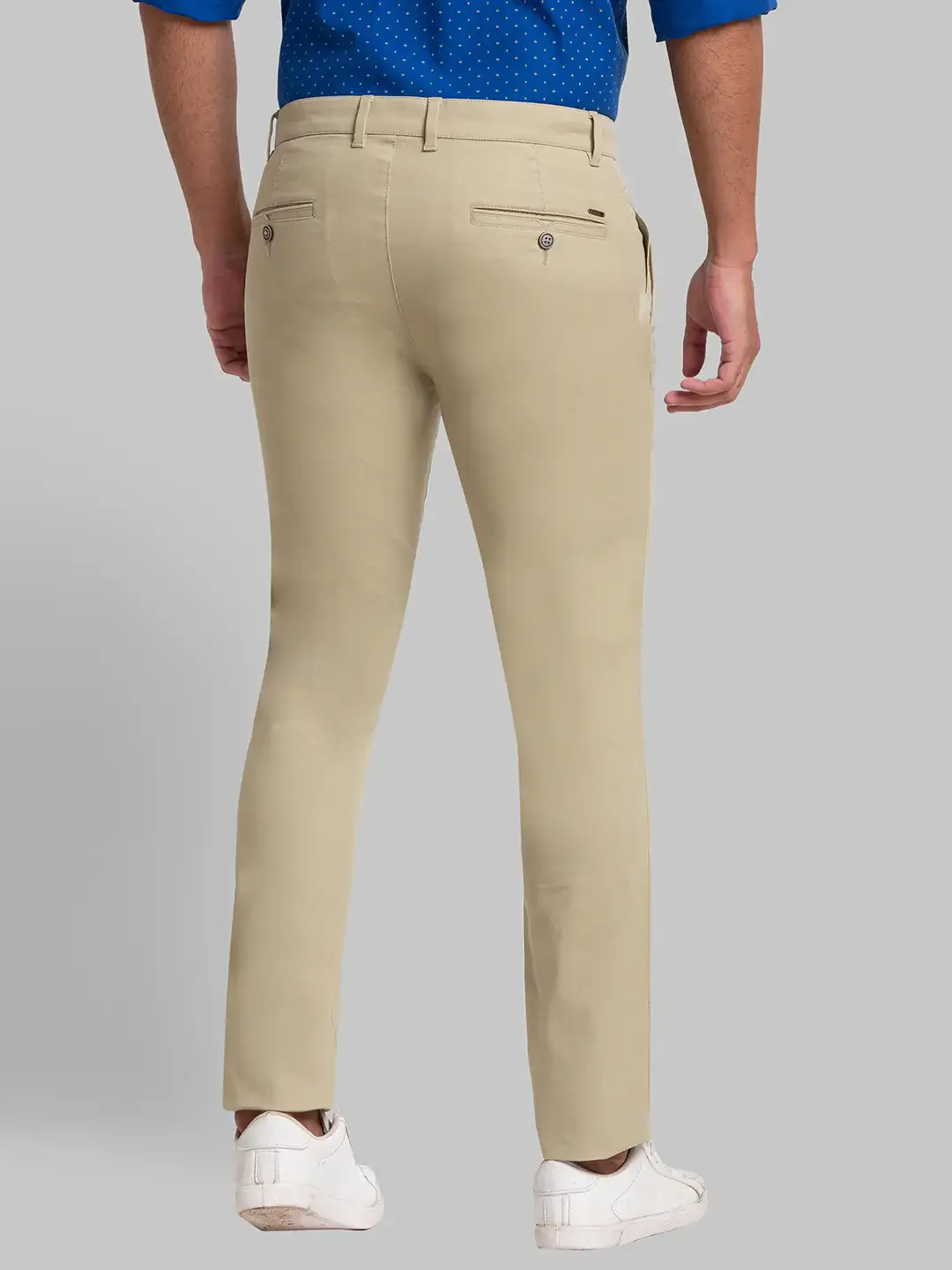 Men Green Lrt Fit Solid Cotton Blend Trouser - Image 4