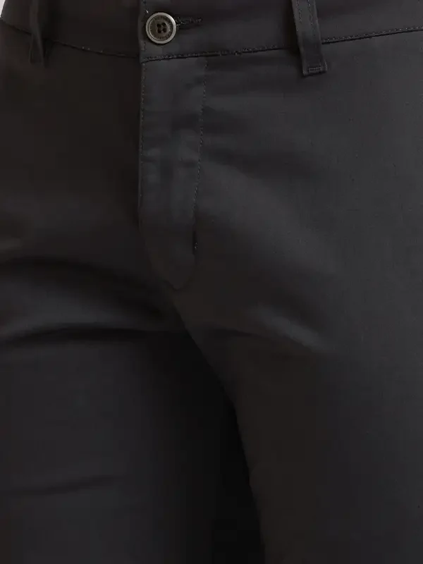 Men Green Lrt Fit Solid Cotton Blend Trouser - Image 6