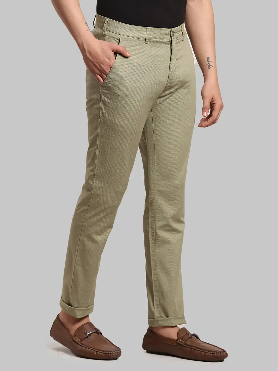 Men Green Nuvo Fit Print Cotton Blend Trouser - Image 2