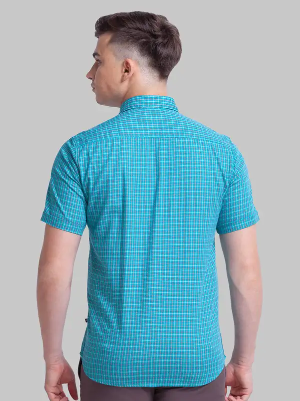 Men Green Slim Fit Checks Cotton Half Sleeve Shirts - Image 4