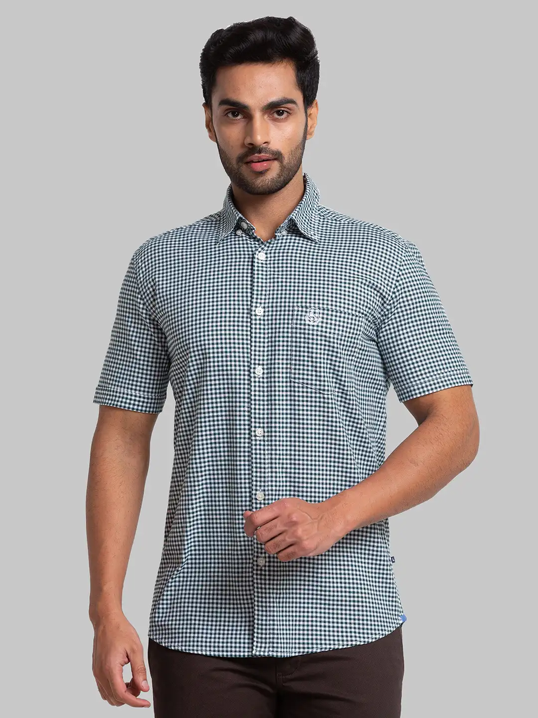 Men Green Slim Fit Checks Cotton Half Sleeve Shirts