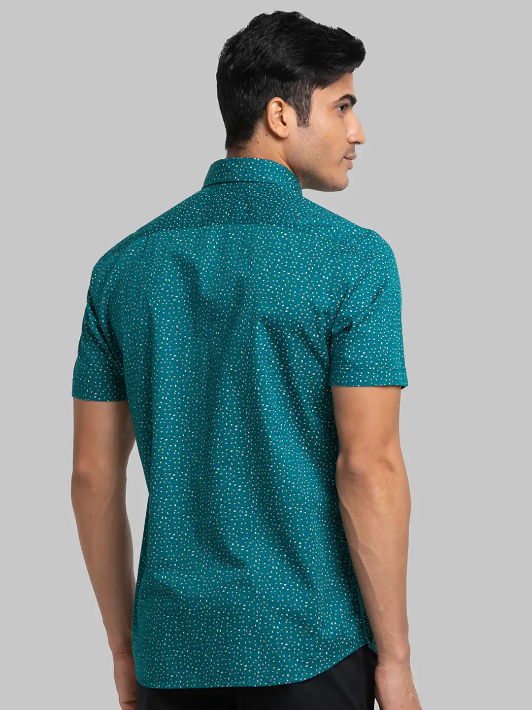 Men Green Slim Fit Print Cotton Half Sleeve Shirts - Image 4