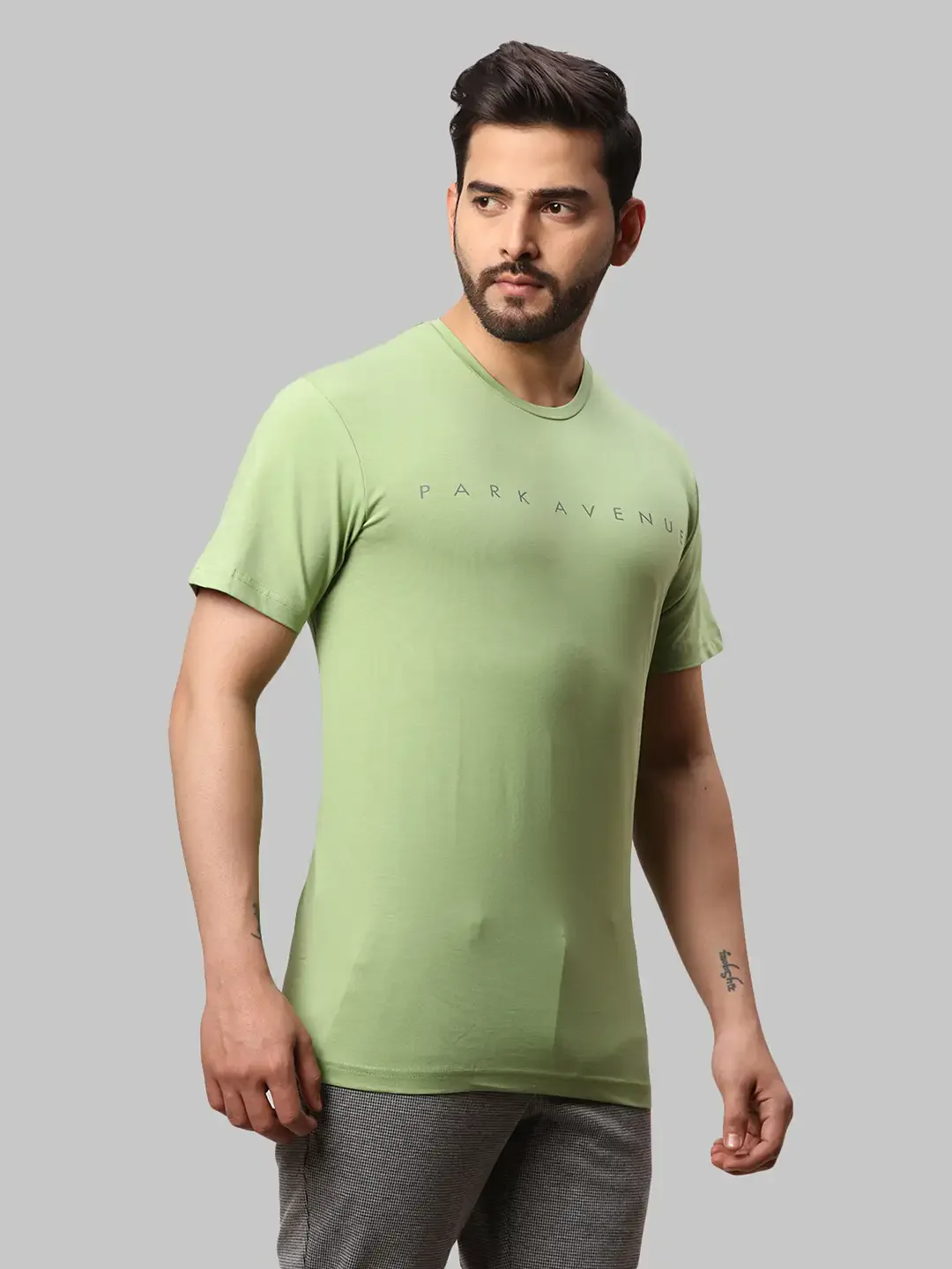 Men Green Slim Fit Solid Cotton Blend Crew Neck Collar T-Shirt - Image 2