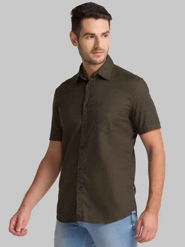 Men Green Slim Fit Solid Cotton Half Sleeve Shirts - Image 3