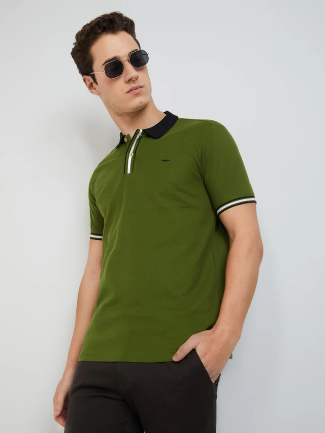 Men Green Slim Fit Solid Cotton Polyester Blend Round Neck Collar Polo T-Shirt