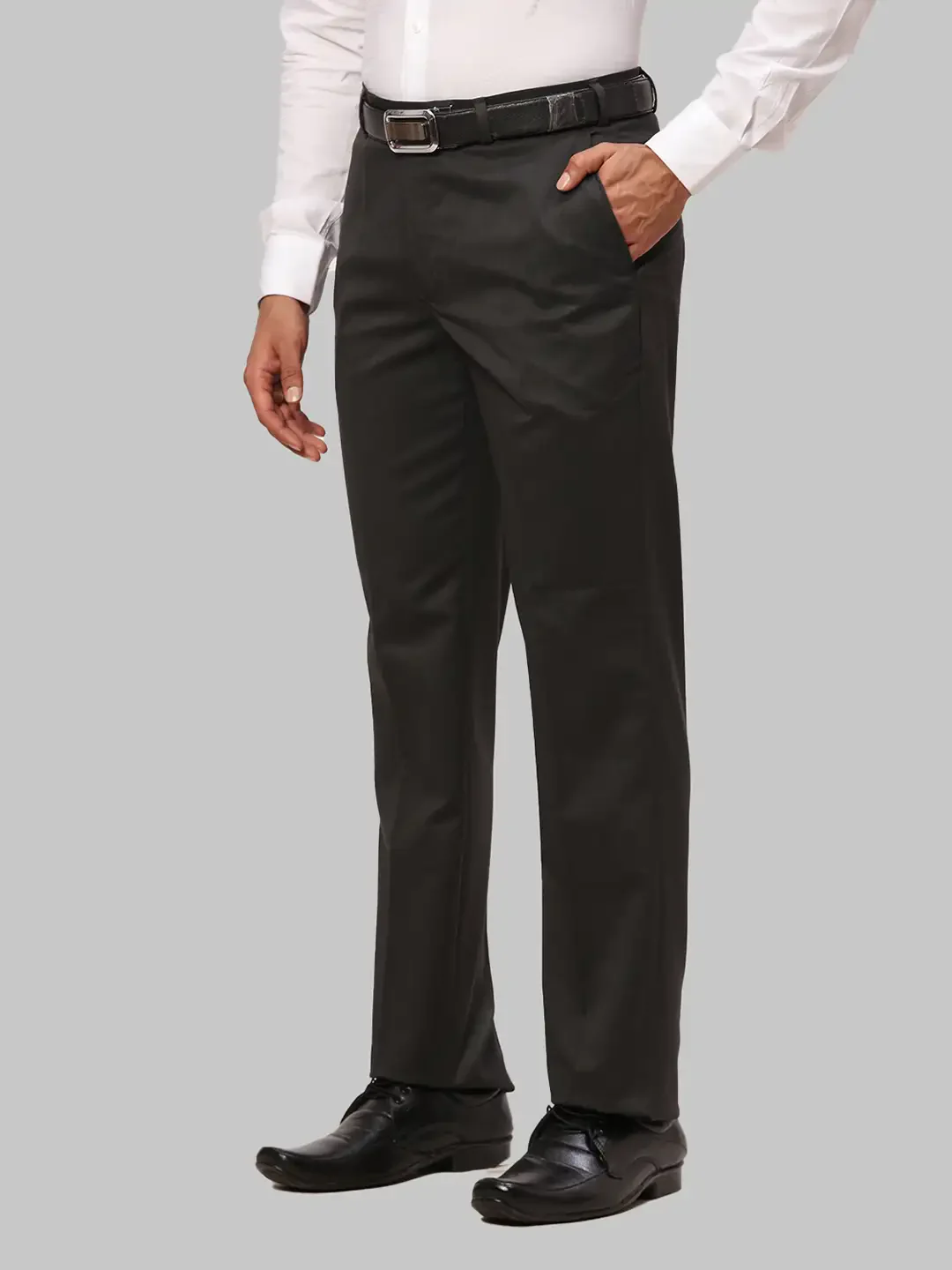 Men Green Smart Fit Structure Polyester Blend Trouser - Image 3