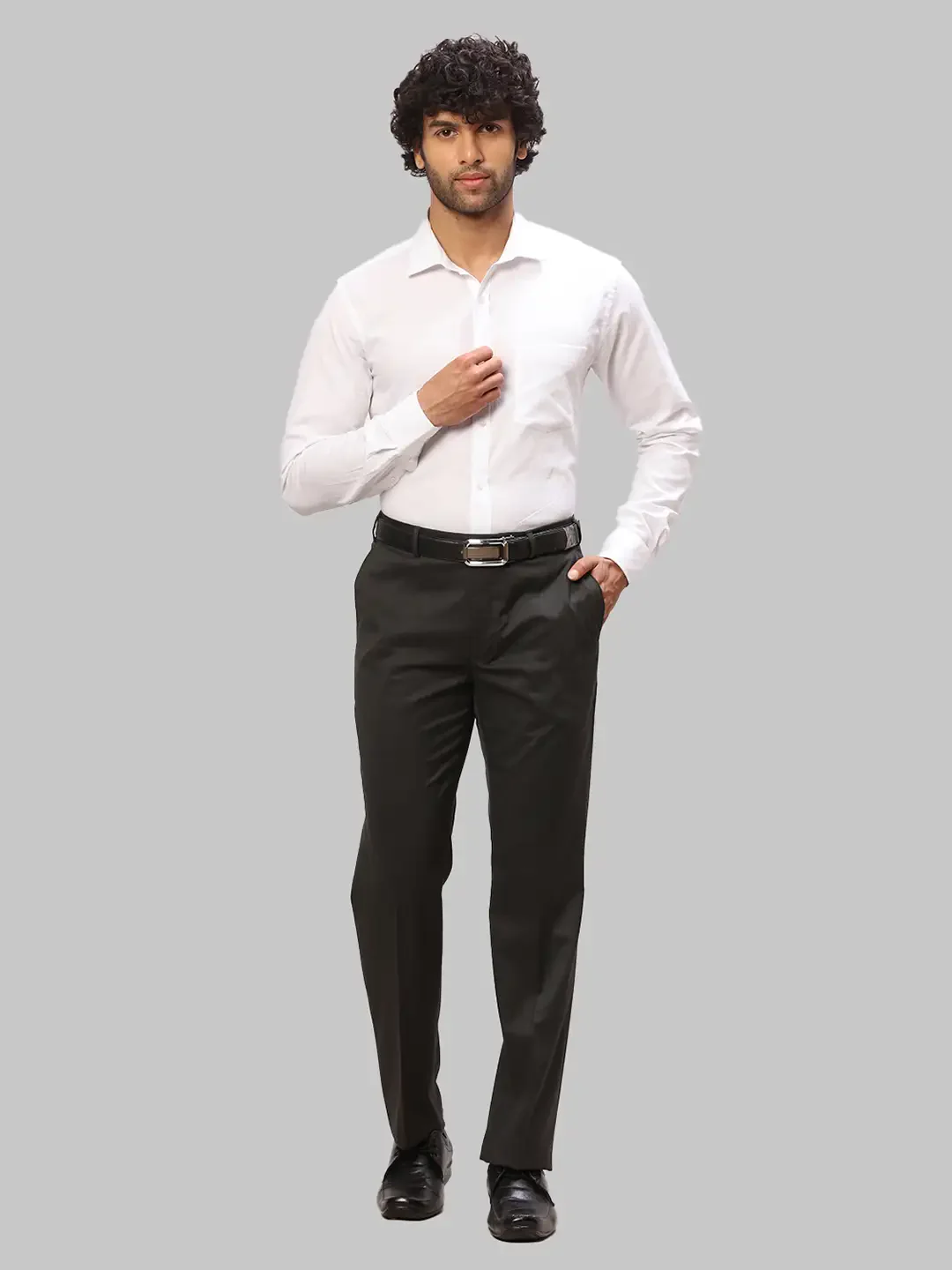 Men Green Smart Fit Structure Polyester Blend Trouser - Image 5
