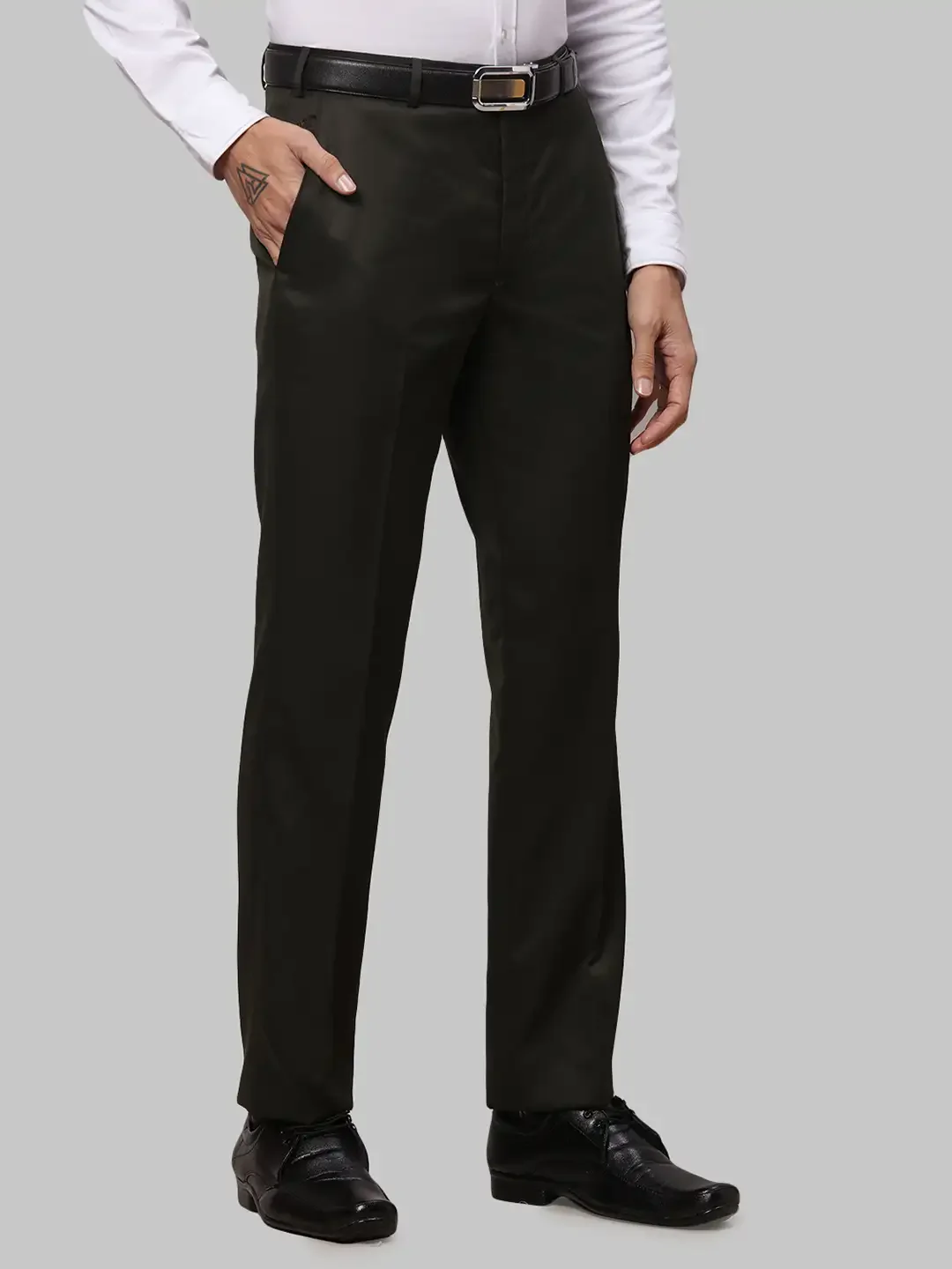 Men Green Smart Fit Twill Polyester Blend Trouser - Image 2