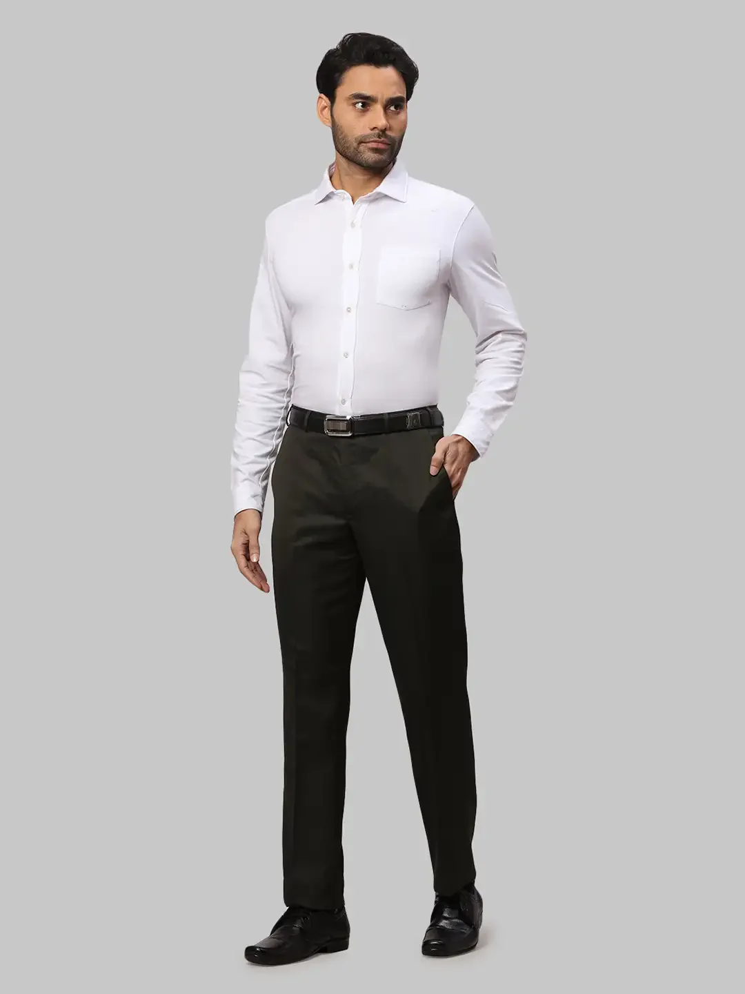 Men Green Smart Fit Twill Polyester Blend Trouser - Image 5