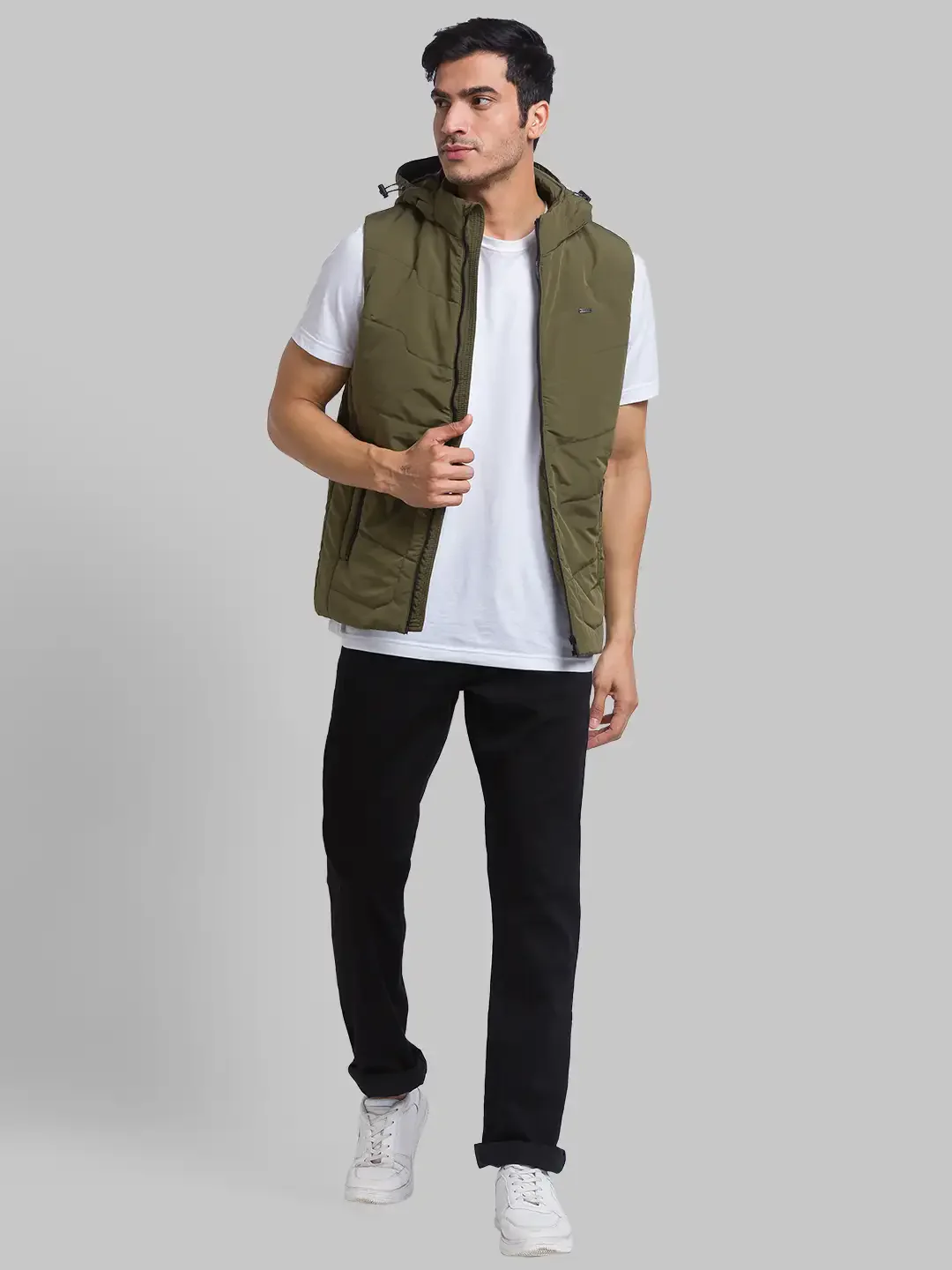 Men Green Solid Polyester Sleeveless Jackets - Image 5