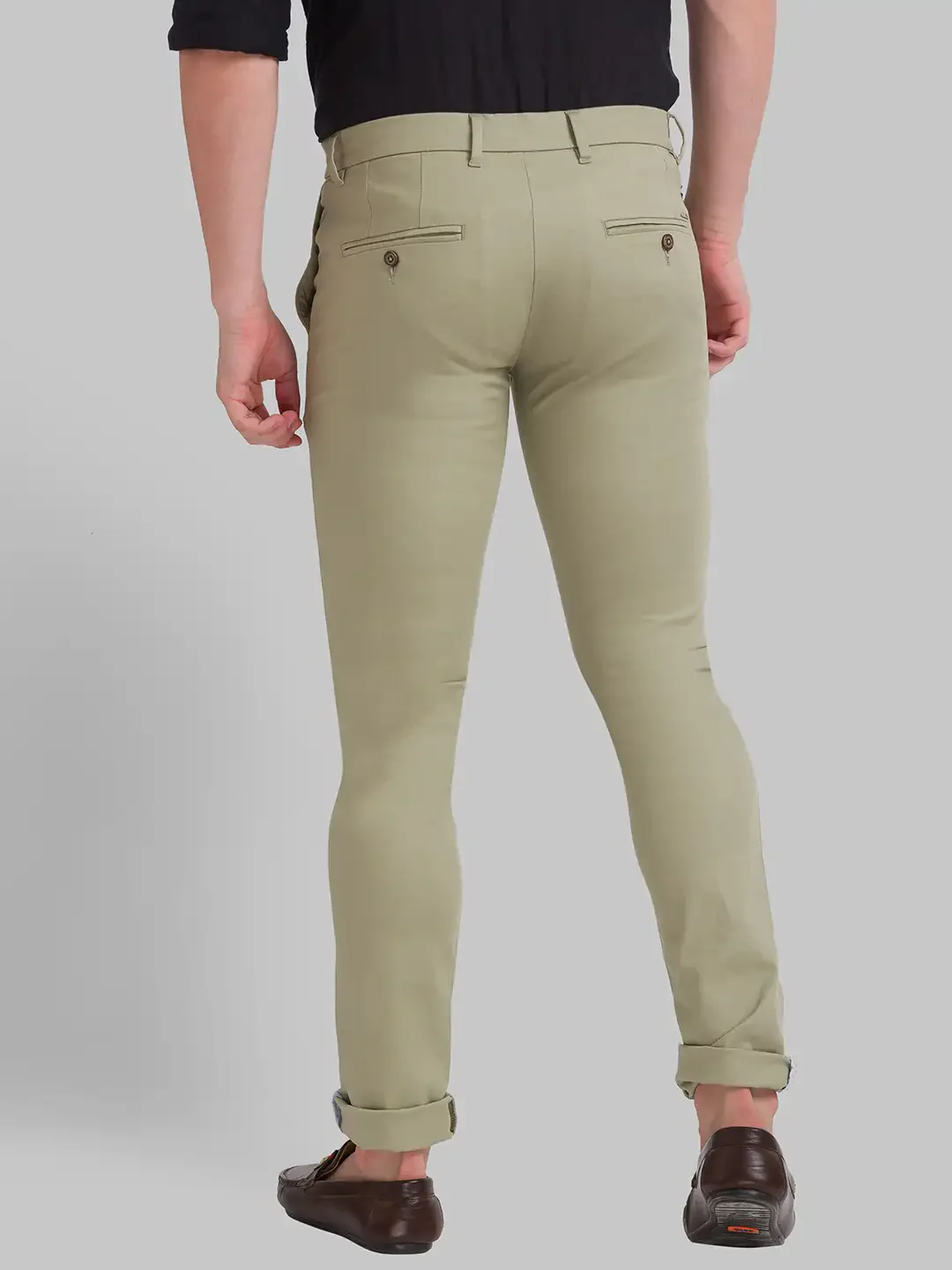 Men Green Super Slim Fit Solid Cotton Blend Trouser - Image 4