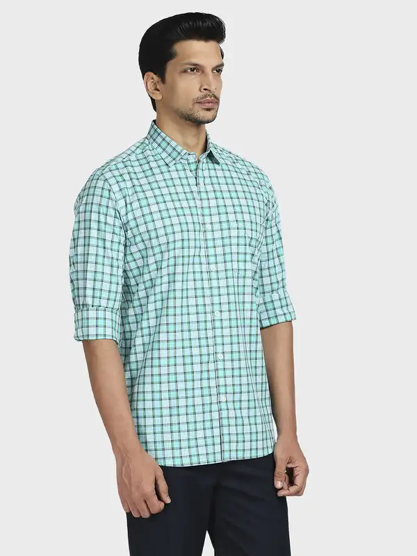 Men Green Tailored Fit Checks Cotton Full Sleeve Shirts - Image 2