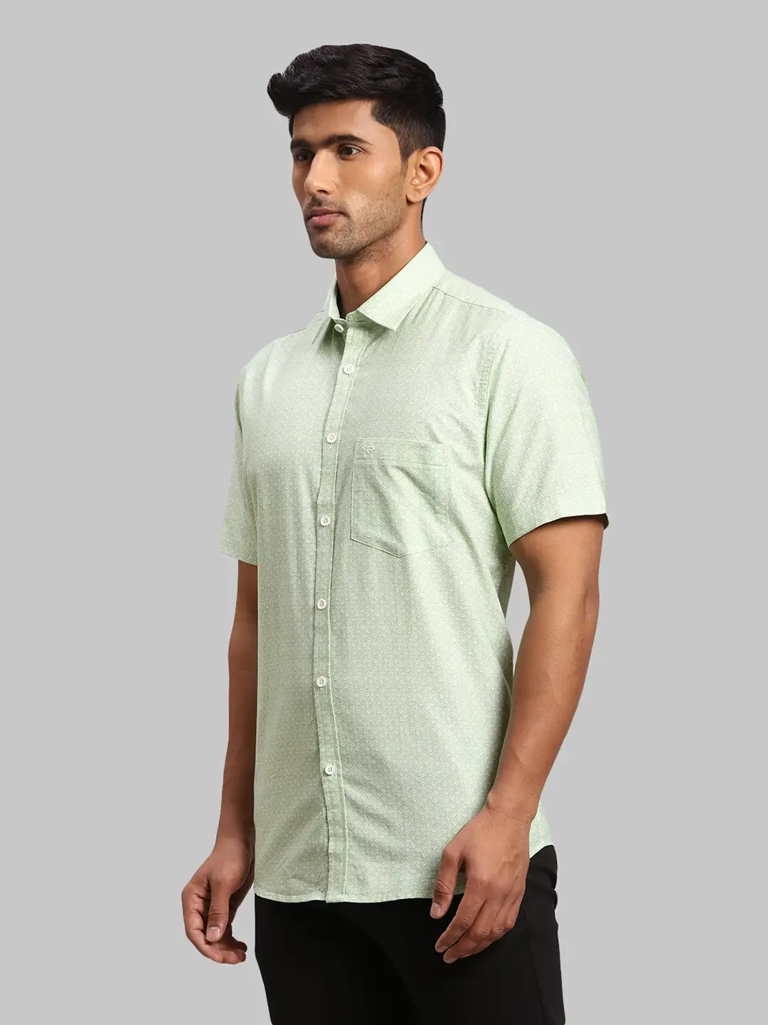 Men Green Tailored Fit Print Cotton Half Sleeve Shirts - Image 3