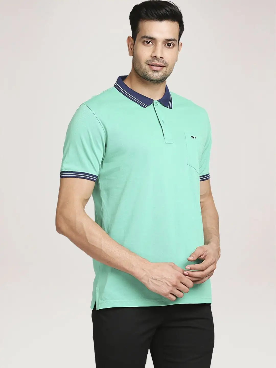Men Green Tailored Fit Solid Cotton Half Sleeve T-Shirt - Image 2