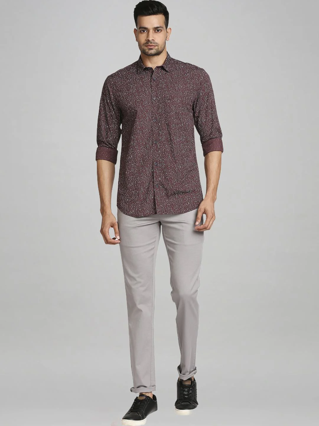 Men Grey Contemporary Fit Solid Cotton Blend Trouser - Image 2