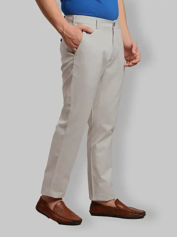 Men Grey Contemporary Fit Solid Piece Dyed Cotton Trouser - Image 2