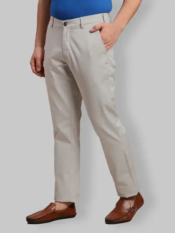 Men Grey Contemporary Fit Solid Piece Dyed Cotton Trouser - Image 3