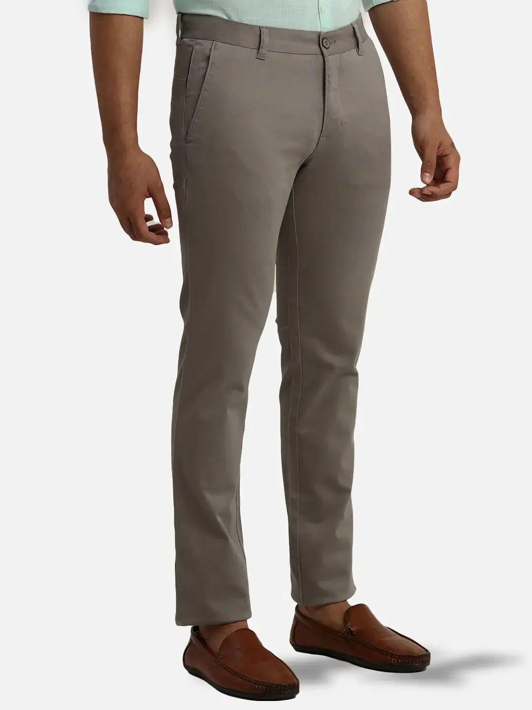 Men Grey Low Rise Tapered Fit Solid Cotton Blend Trouser - Image 2