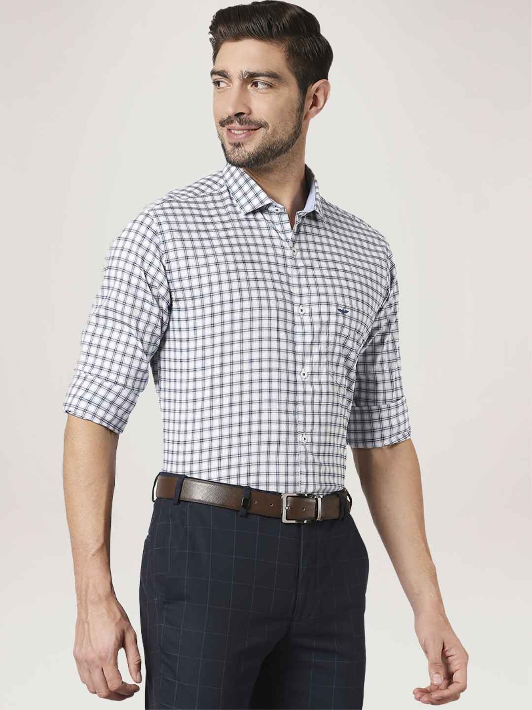Men Grey Slim Fit Checks Cotton Cut Away Collar Shirts - Image 5