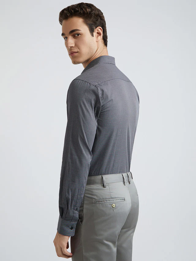 Park Avenue Men Grey Slim Fit Checks Cotton Shirts - Image 5