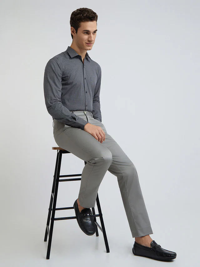 Park Avenue Men Grey Slim Fit Checks Cotton Shirts - Image 6