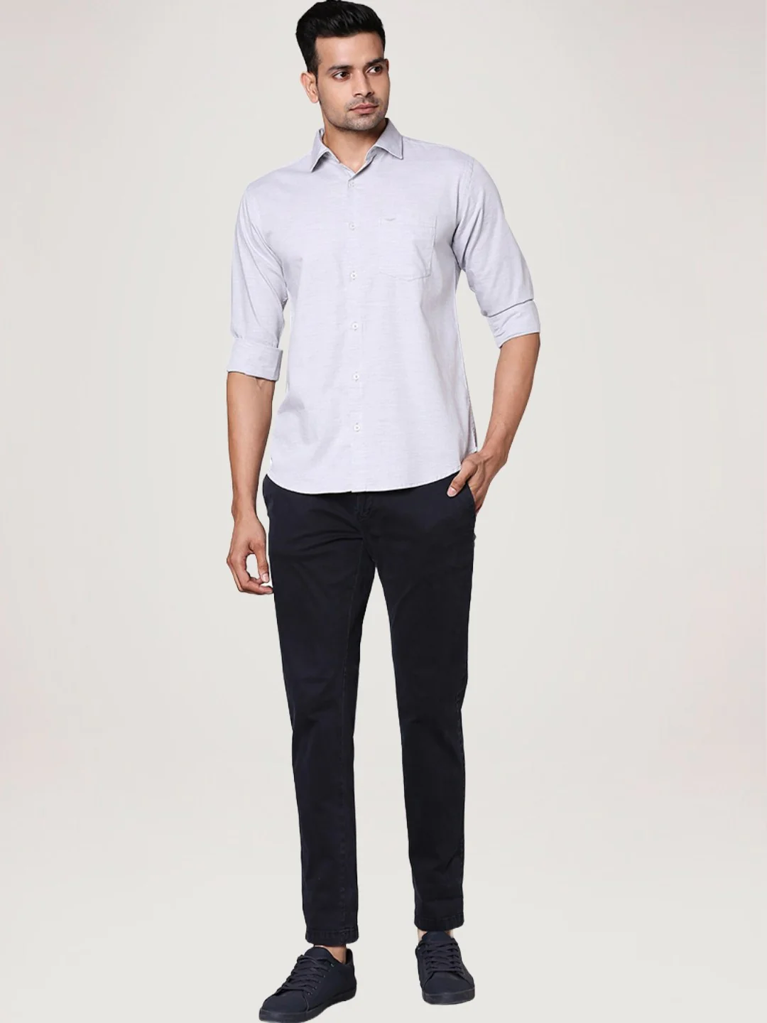 Men Grey Slim Fit Solid Cotton Cut Away Collar Shirts - Image 2