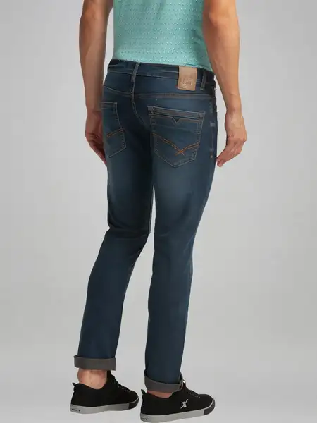 Men Grey Slim Tapered Fit Plain Cotton Blend Jeans - Image 4