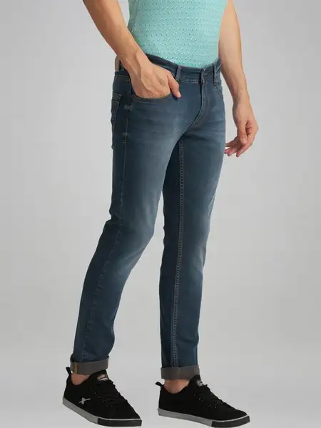 Men Grey Slim Tapered Fit Plain Cotton Blend Jeans - Image 6
