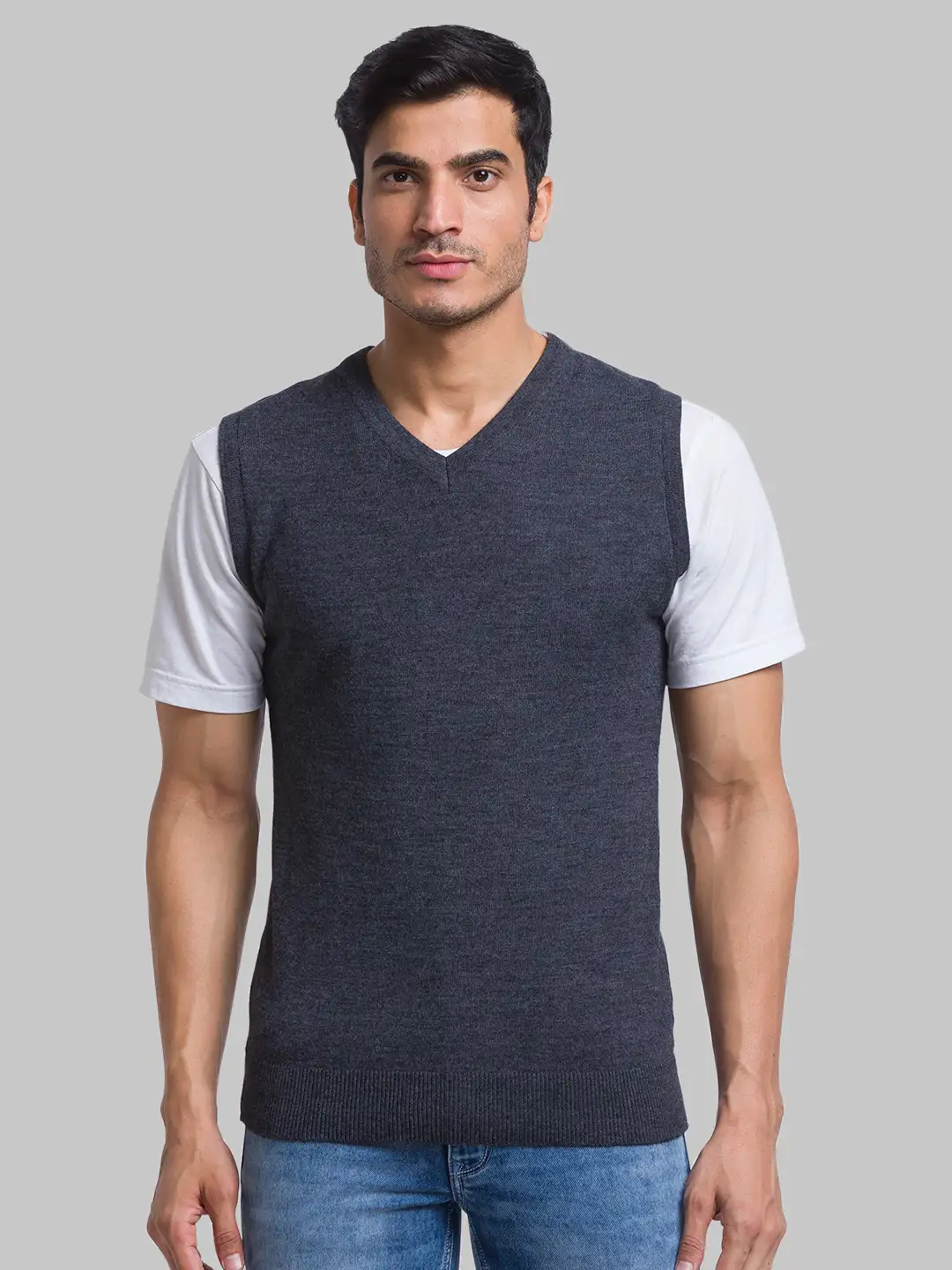 Men Grey Solid Wool Blend Sleeveless Sweaters