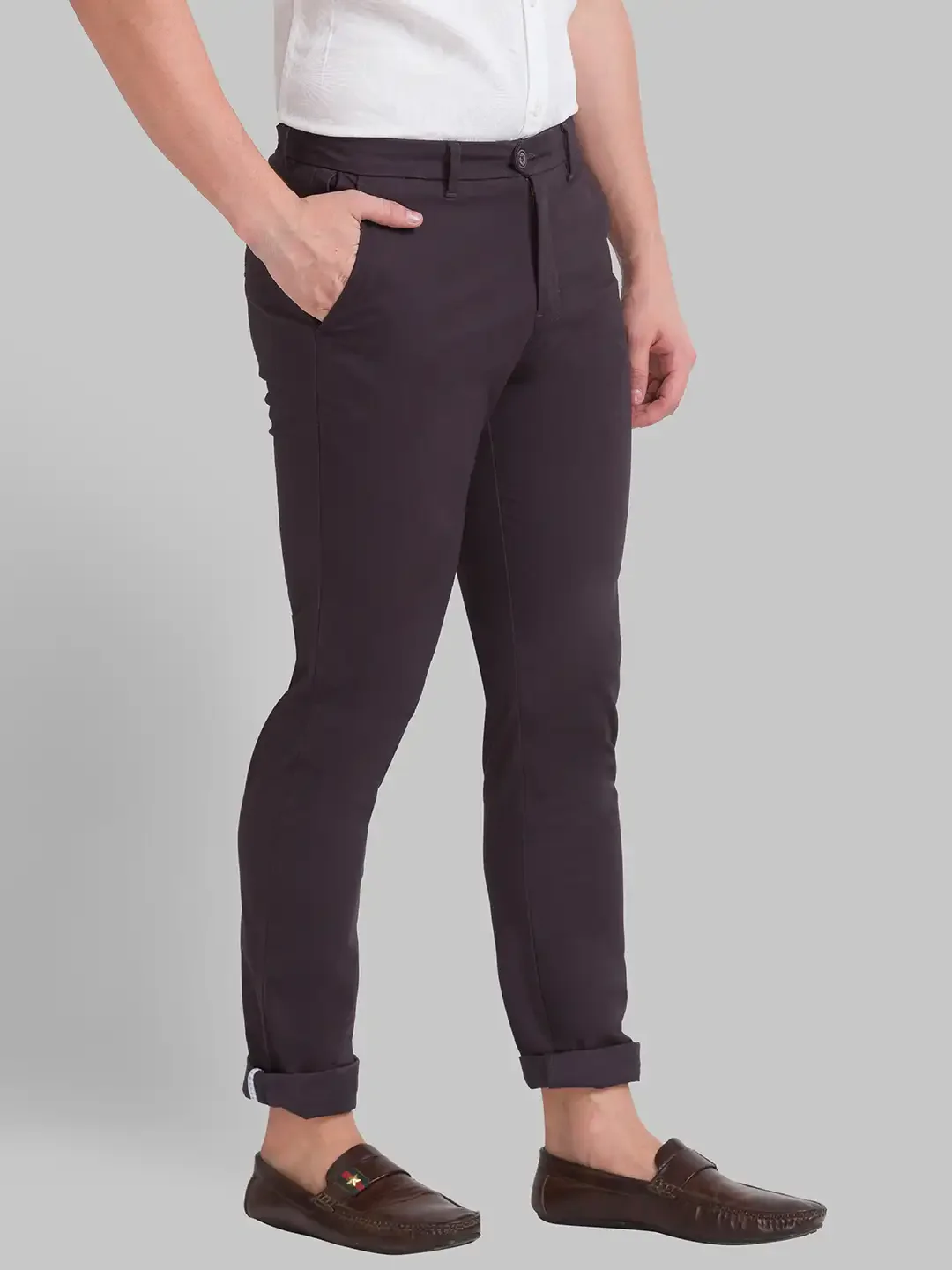 Men Grey Super Slim Fit Solid Cotton Blend Trouser - Image 2