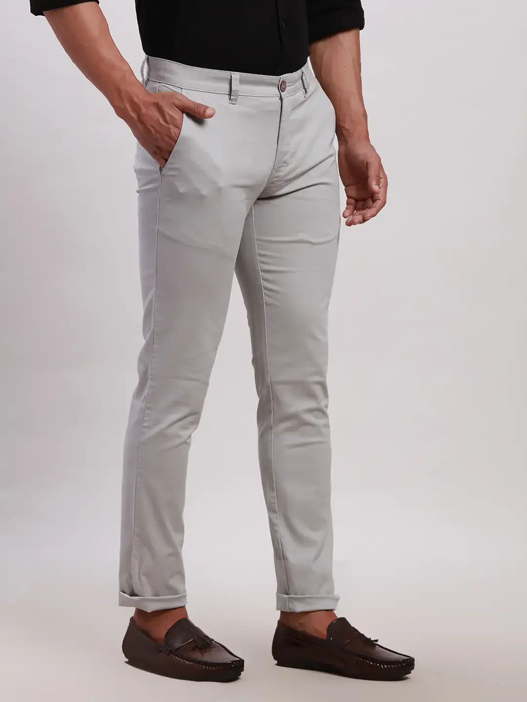 Men Grey Super Slim Fit Solid Cotton Blend Trouser - Image 2