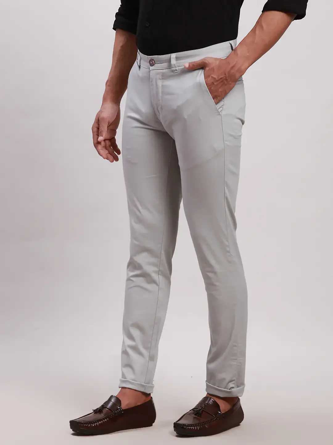 Men Grey Super Slim Fit Solid Cotton Blend Trouser - Image 3