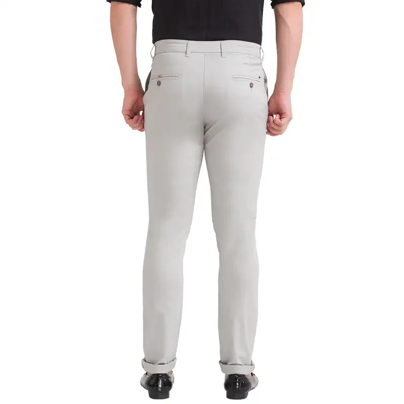Men Grey Super Slim Fit Solid Cotton Blend Trouser - Image 4