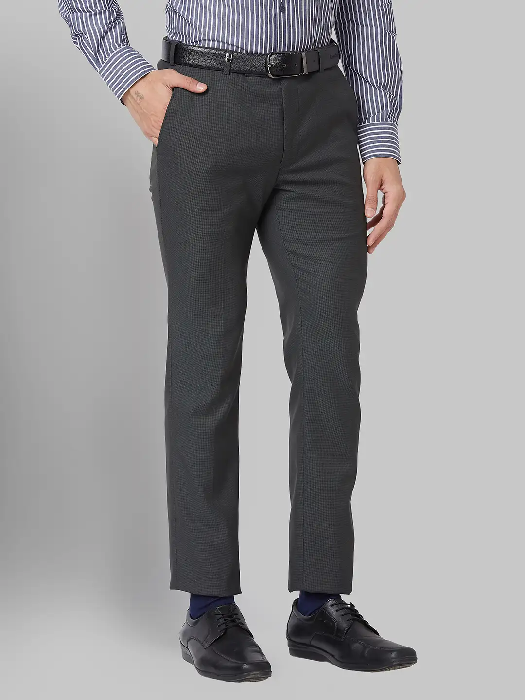 Men Grey Super Slim Fit Structure Polyester Blend Trouser - Image 2
