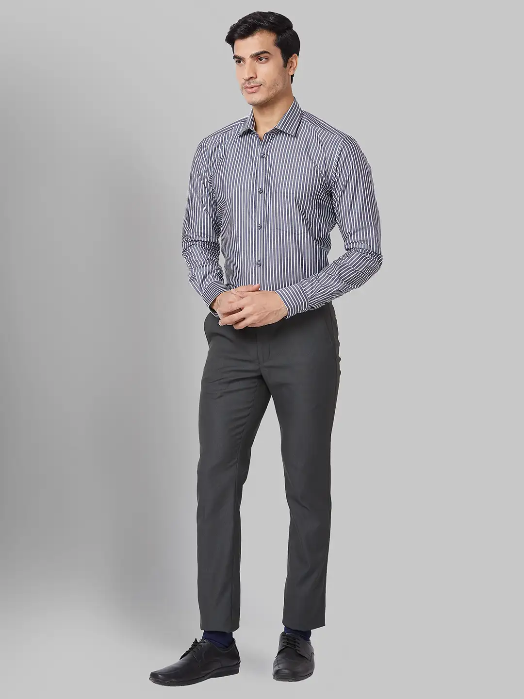Men Grey Super Slim Fit Structure Polyester Blend Trouser - Image 5