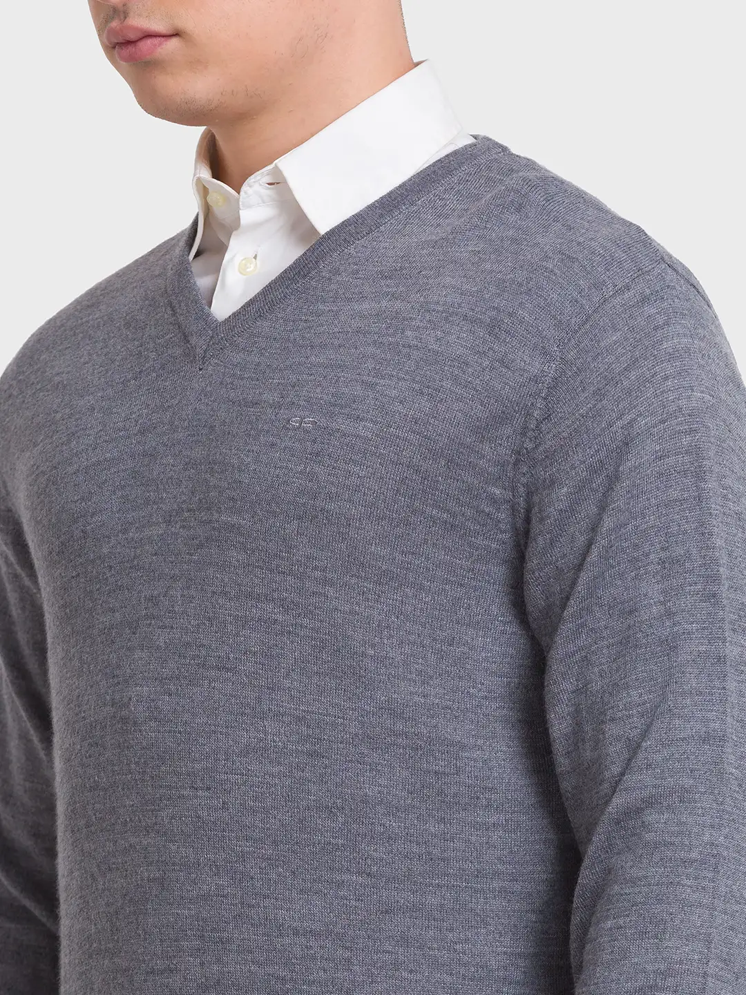 Men Grey Tailored Fit Solid Merino Wool Acrylic Blend Full Sleeve V Neck Collar Sweaters - Image 6