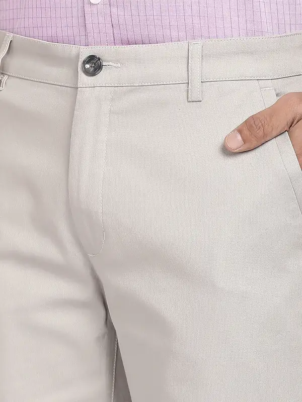 Men Grey Tailored Fit Solid Piece Dyed Cotton Blend Trouser - Image 6