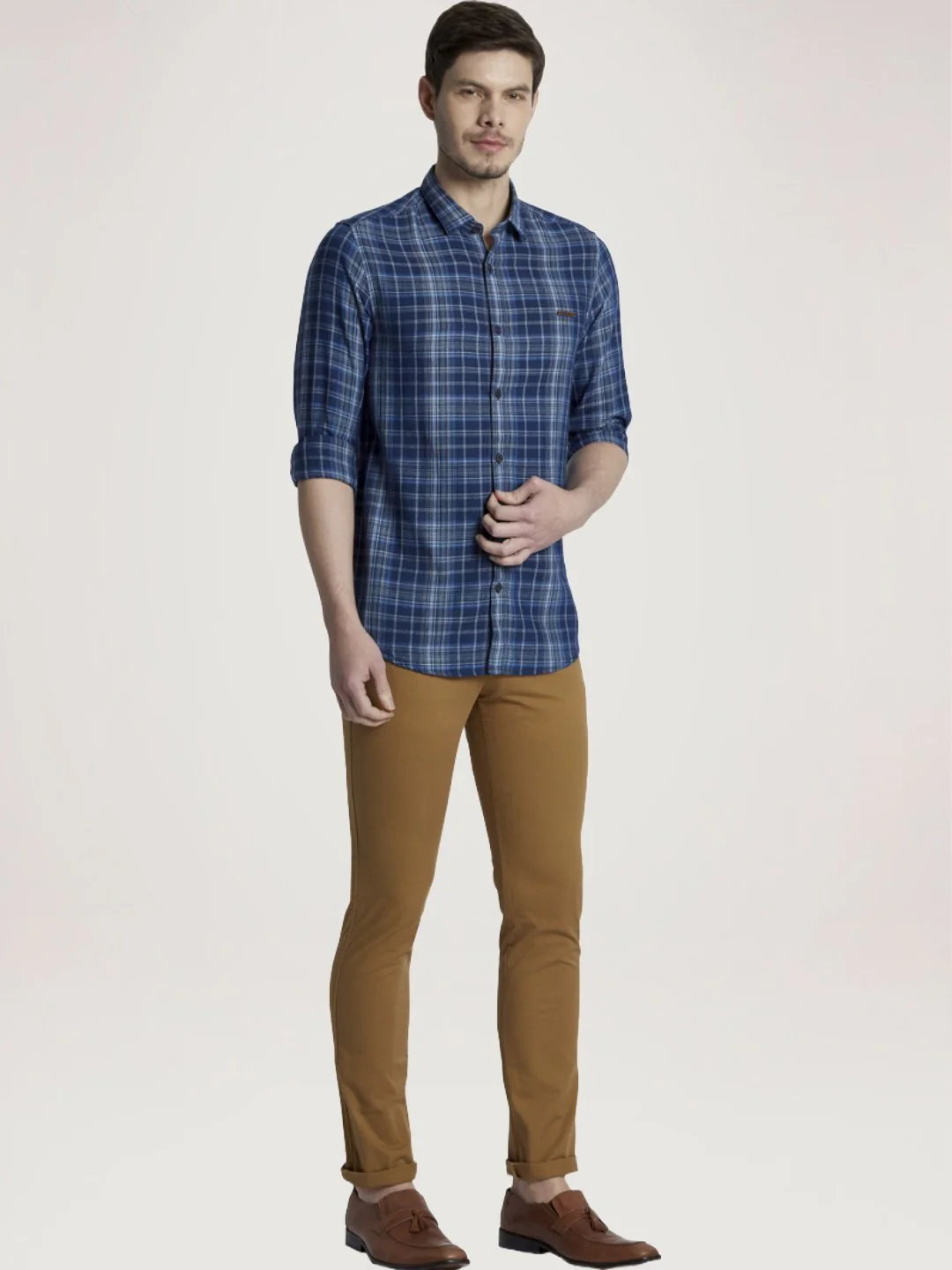 Men Indigo Contemporary Fit Checks Cotton Blend Full Sleeve Shirts