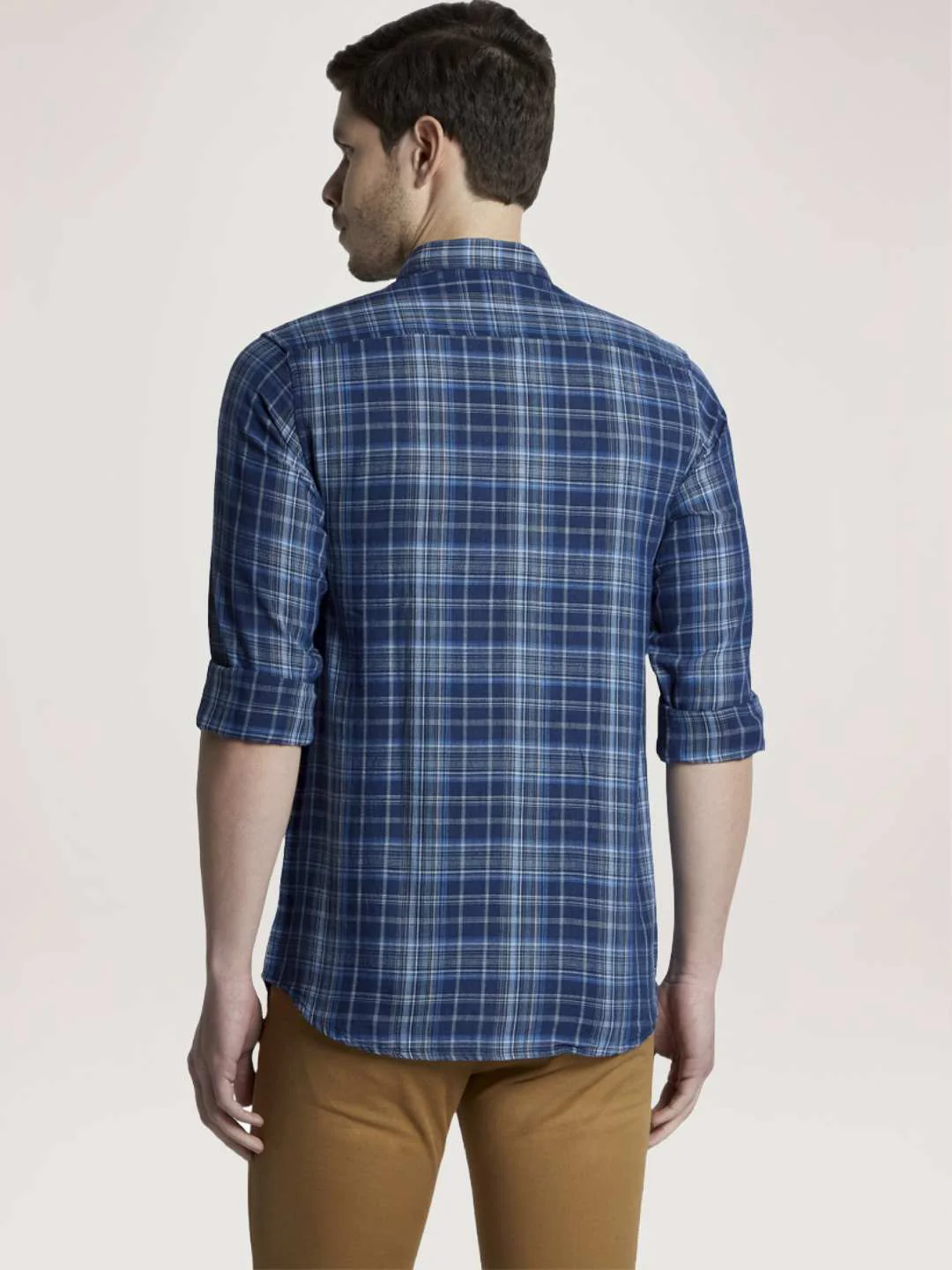 Men Indigo Contemporary Fit Checks Cotton Blend Full Sleeve Shirts - Image 2