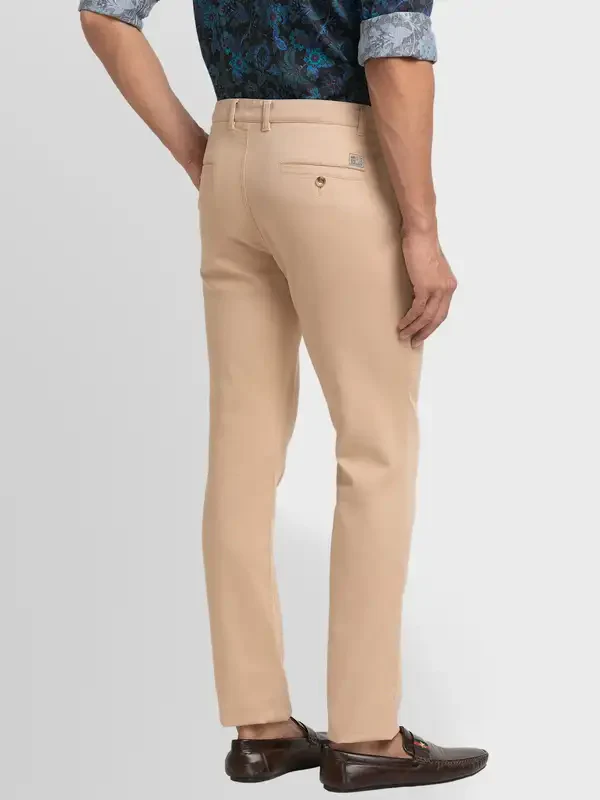 Men Khaki Contemporary Fit Solid Piece Dyed Cotton Blend Trouser - Image 4