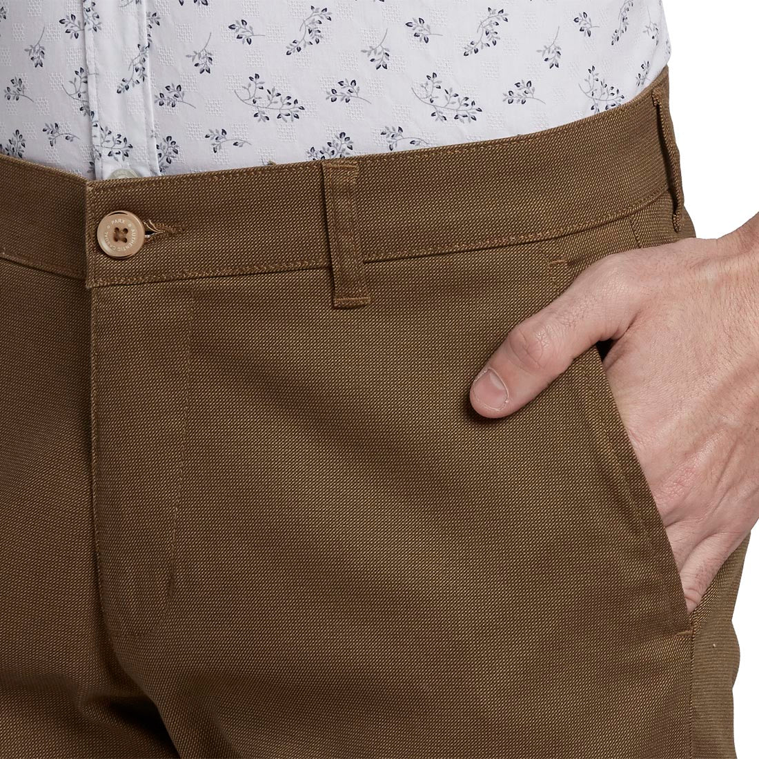 Men Khaki Low Rise Tapered Fit Print Cotton Blend Trouser - Image 6