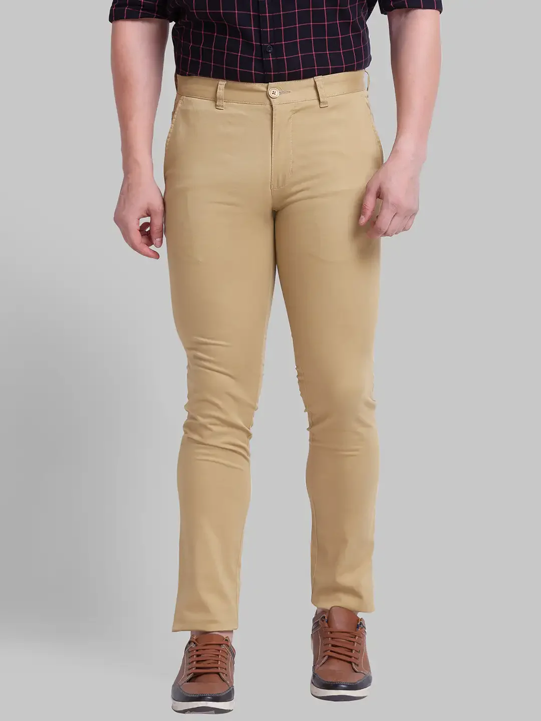 Men Khaki Low Rise Tapered Fit Solid Cotton Blend Trouser
