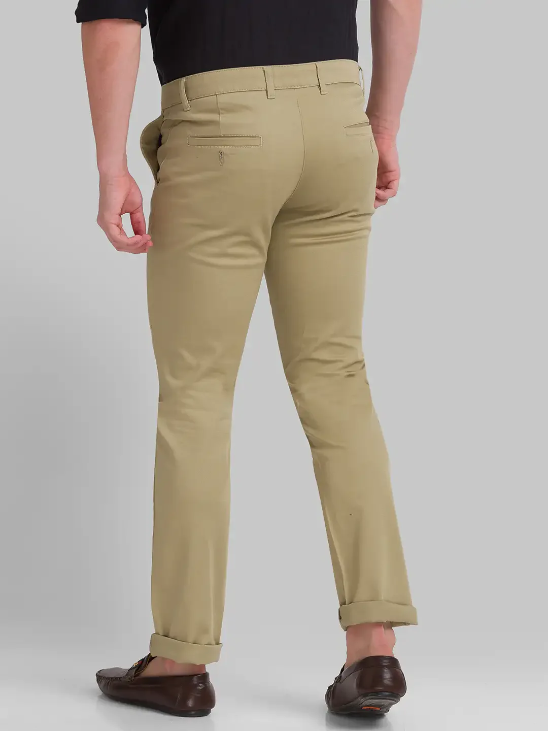 Men Khaki Slim Fit Solid Cotton Blend Trouser - Image 4
