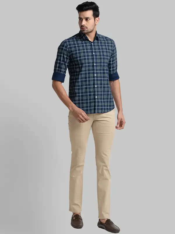 Men Khaki Super Slim Fit Solid Cotton Blend Trouser - Image 5