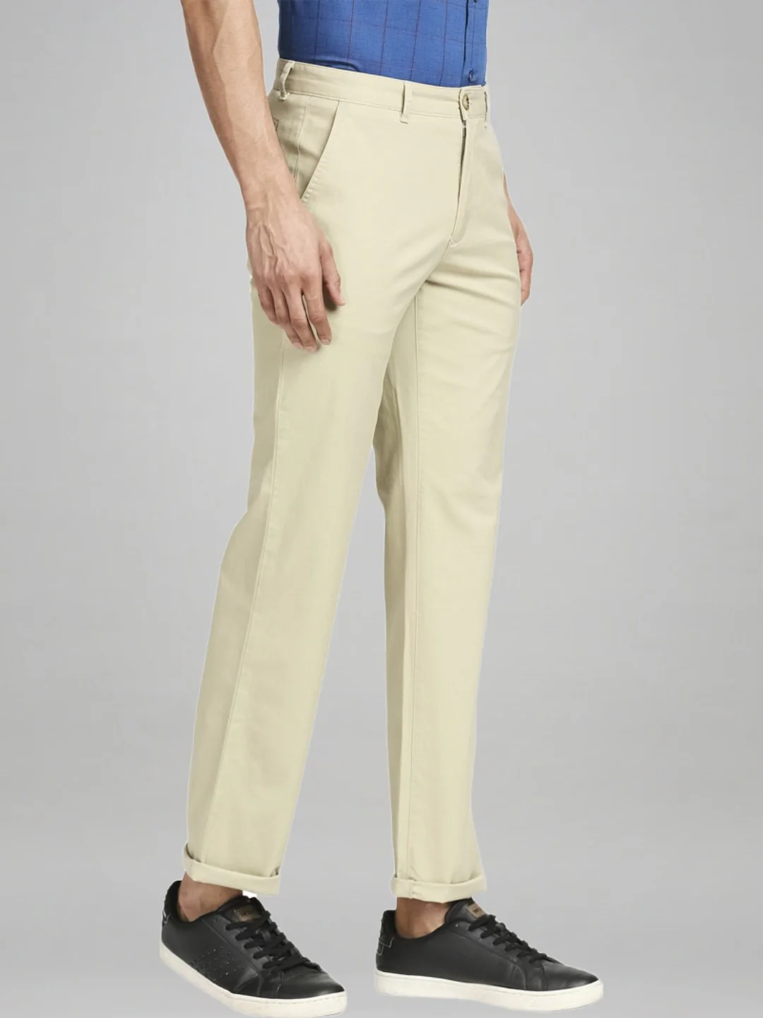 Men Khaki Tailored Fit Solid Cotton Blend Trouser - Image 4