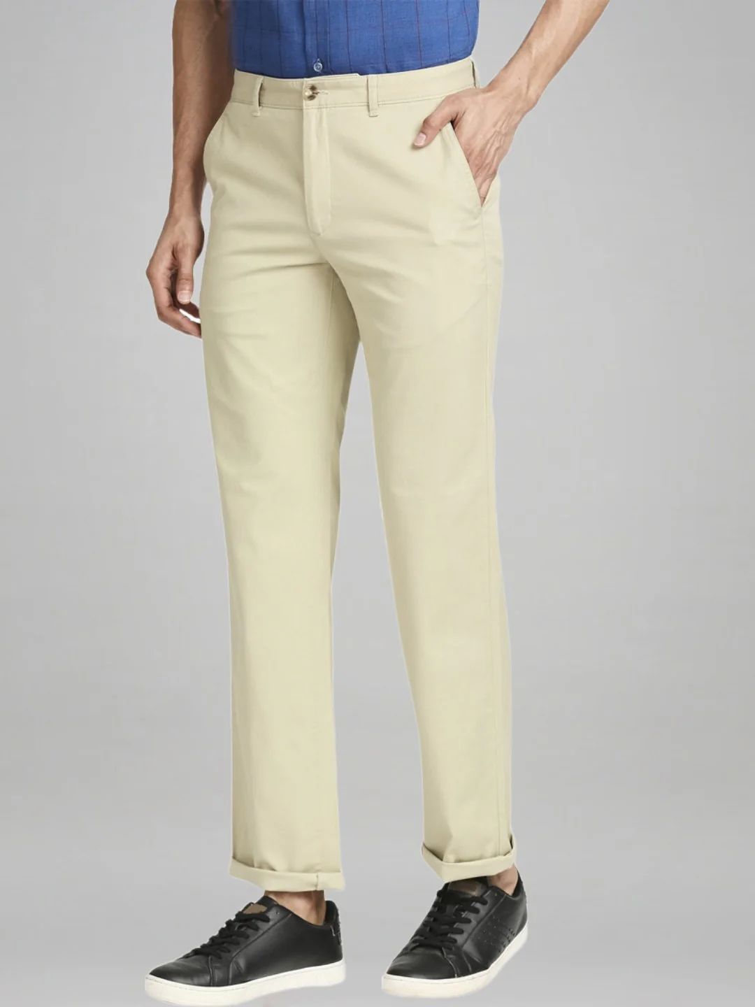 Men Khaki Tailored Fit Solid Cotton Blend Trouser - Image 5