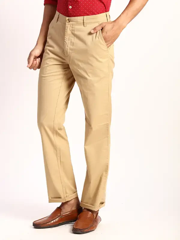 Men Khaki Tailored Fit Solid Piece Dyed Cotton Blend Trouser - Image 3