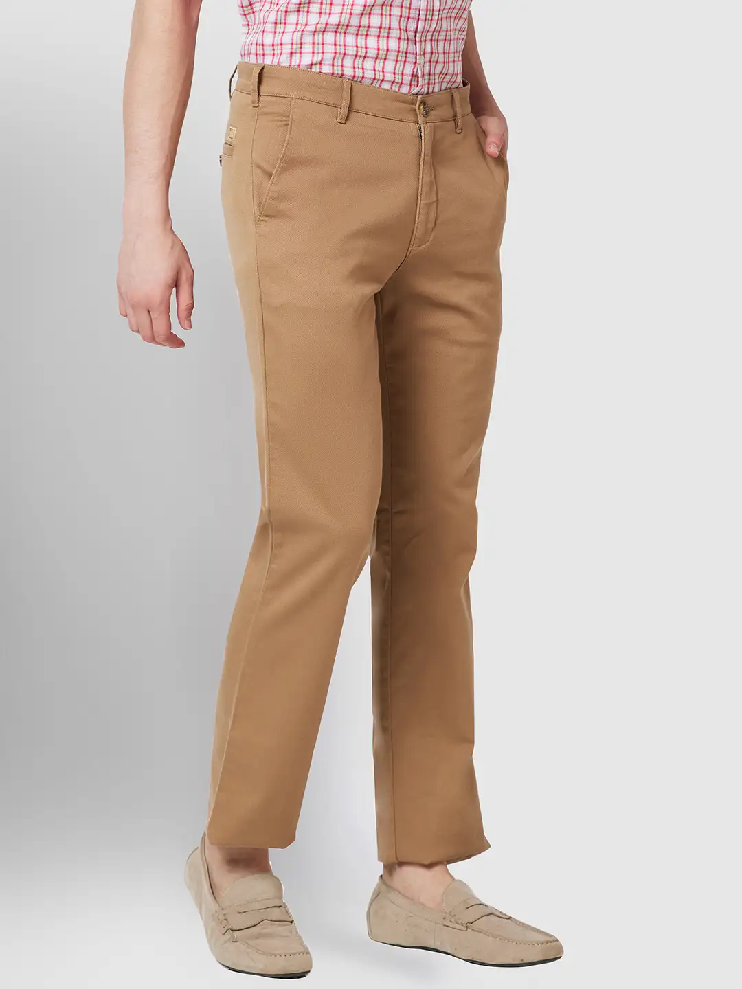 Men Khaki Tailored Fit Solid Piece Dyed Cotton Blend Trouser - Image 2